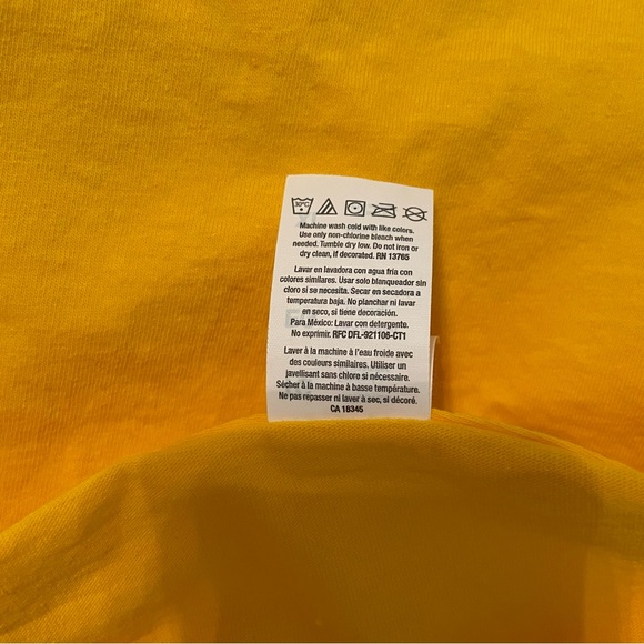 ⭐️ 4/$20 Fruit of the Loom t-shirt NWOT - Picture 6 of 7